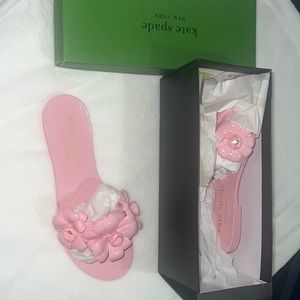 Brand new in box!   Kate Spade New York Jaylee thong slides